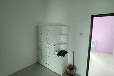 22x70 Easy Parking Partly Furnish Menglembu Bestari Impiana Adril Timur Bukit Merah