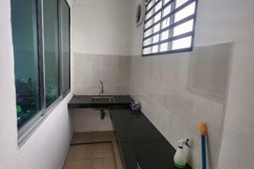 22x70 Easy Parking Partly Furnish Menglembu Bestari Impiana Adril Timur Bukit Merah