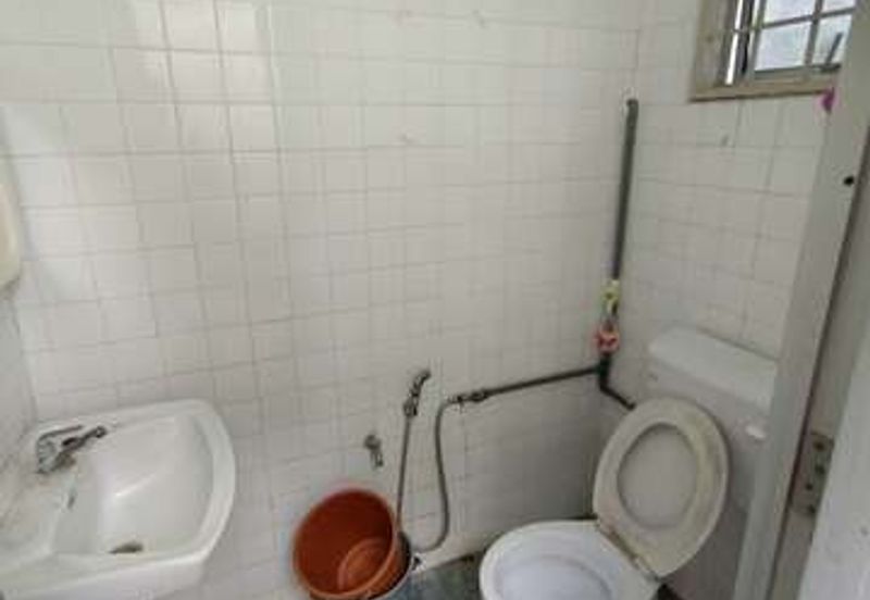 BMV Facing Main Road Cheap Sale Menglembu Taman Sri Intan Kledang Timur Wang Arkid Impiana Adril