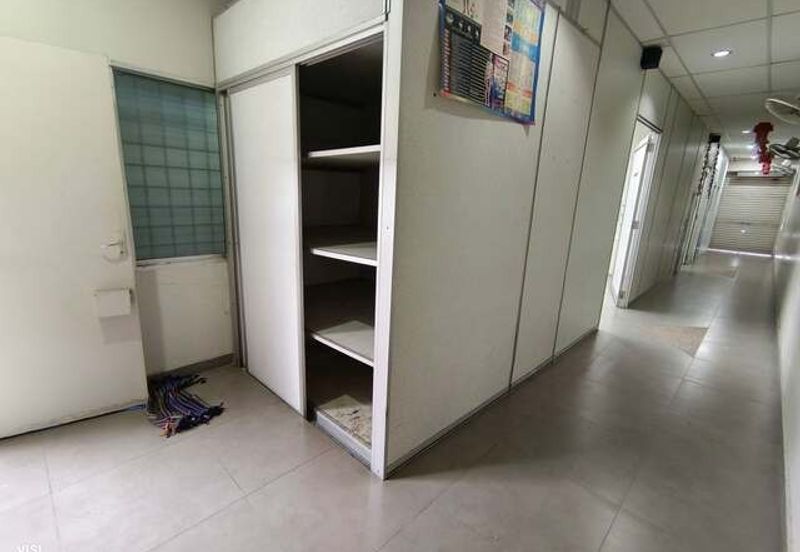 BMV Facing Main Road Cheap Sale Menglembu Taman Sri Intan Kledang Timur Wang Arkid Impiana Adril