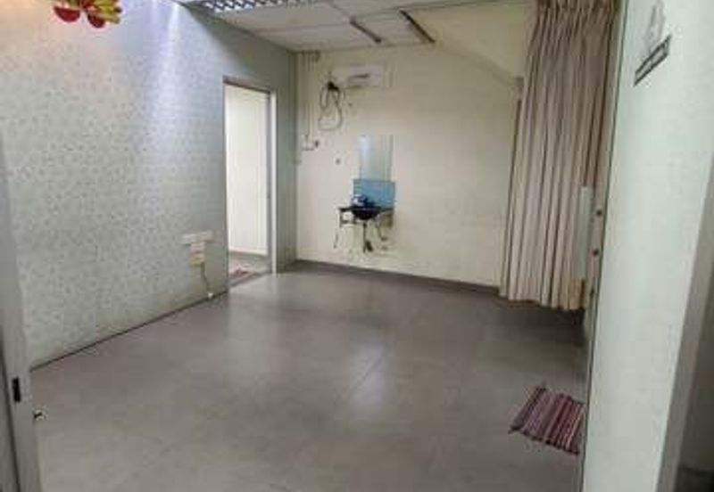 BMV Facing Main Road Cheap Sale Menglembu Taman Sri Intan Kledang Timur Wang Arkid Impiana Adril