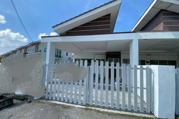 Big Size 2830sqft Intermediate Corner Lahat Sri Wang Single Storey Mines BAdri Shah