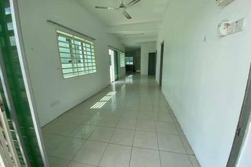 Big Size 2830sqft Intermediate Corner Lahat Sri Wang Single Storey Mines BAdri Shah