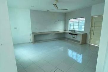 Big Size 2830sqft Intermediate Corner Lahat Sri Wang Single Storey Mines BAdri Shah