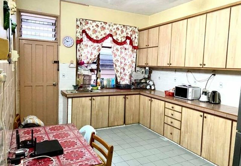 Hot Area Cheap Sale Behind Shop Silibin Taman Tinggi First Garden Buntong Ipoh Town