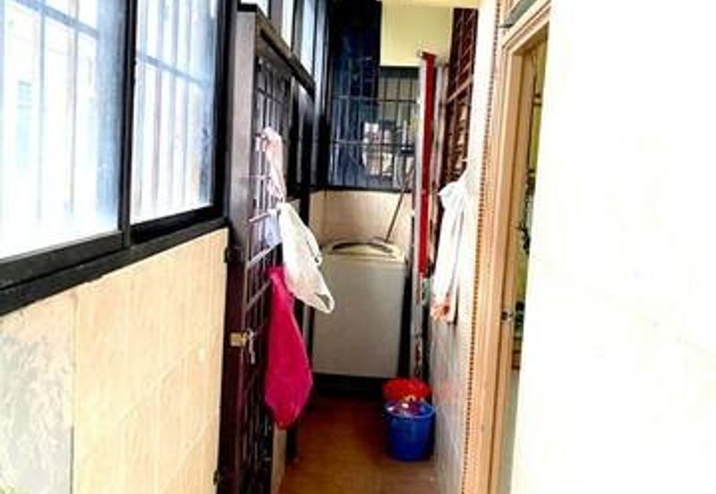 Hot Area Cheap Sale Behind Shop Silibin Taman Tinggi First Garden Buntong Ipoh Town