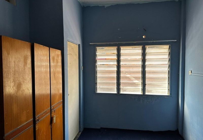 Super Cheap Sale Full Loan 100% Panorama Lapangan Perdana Flat Botani Pengkalan Sppk