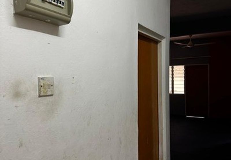 Super Cheap Sale Full Loan 100% Panorama Lapangan Perdana Flat Botani Pengkalan Sppk