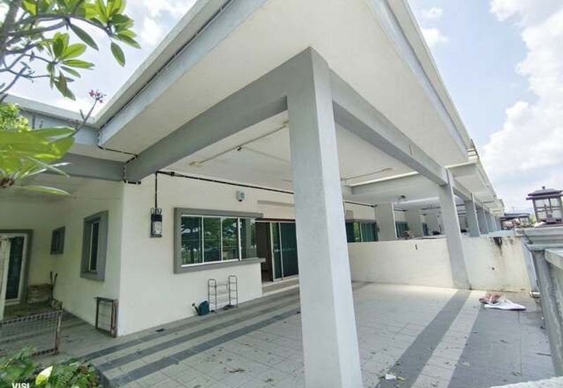 Gate Guard Corner Single Storey Easy Parking Lapangan Kiara Pengkalan Pasir Pinji SPPK