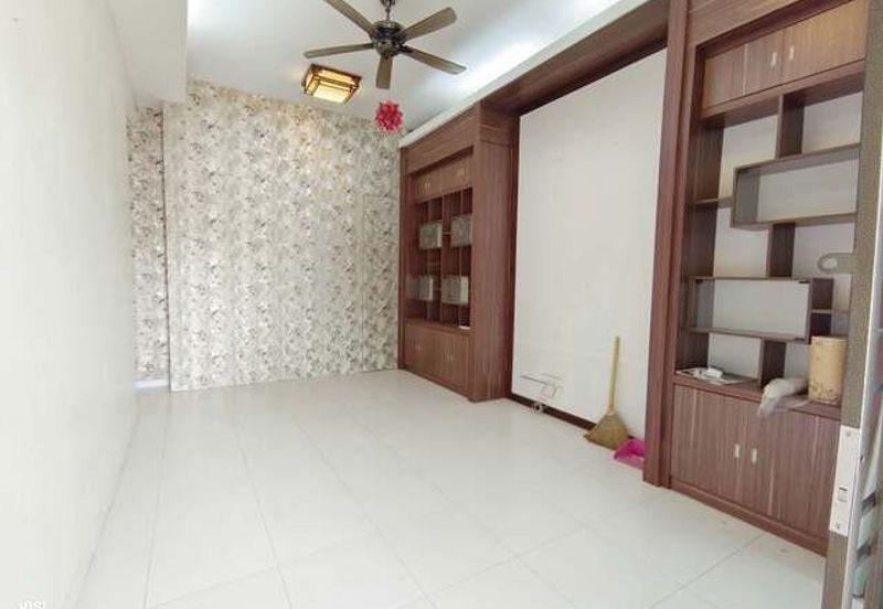 Gate Guard Corner Single Storey Easy Parking Lapangan Kiara Pengkalan Pasir Pinji SPPK