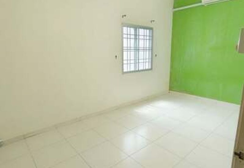 Gate Guard Corner Single Storey Easy Parking Lapangan Kiara Pengkalan Pasir Pinji SPPK