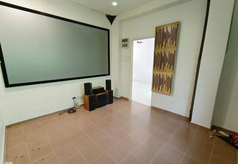 Gate Guard Corner Single Storey Easy Parking Lapangan Kiara Pengkalan Pasir Pinji SPPK