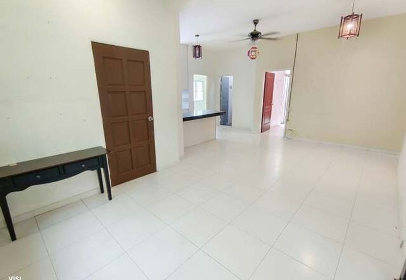 Gate Guard Corner Single Storey Easy Parking Lapangan Kiara Pengkalan Pasir Pinji SPPK