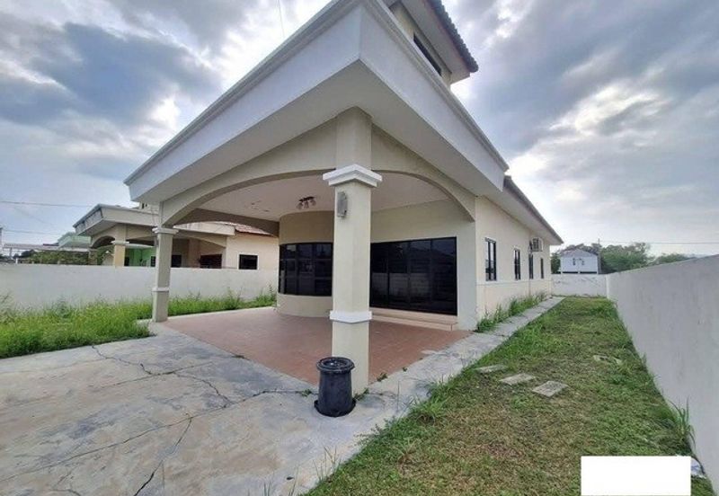 Renovated Good Condition Bungalow Single Storey Pengkalan Pegoh Seberang Pinji Mewah Indah