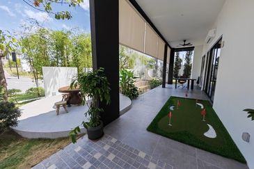 Brand New 4 Cars Can Park Semi D Bungalow Dees Botani Panorama Lapangan Perdana Pengkalan