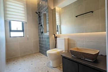 Brand New 4 Cars Can Park Semi D Bungalow Dees Botani Panorama Lapangan Perdana Pengkalan