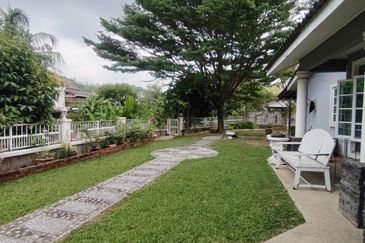 Jalan Kota Emerald 4/5