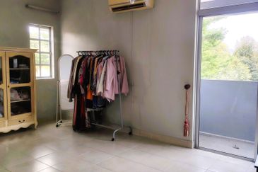 Jalan Kota Emerald 4/5