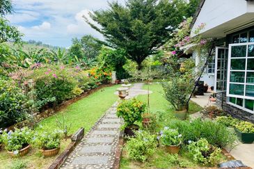 Jalan Kota Emerald 4/5