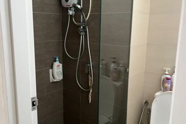 Gravit8 @ Klang South