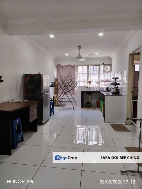 Apartment for rent Jalan Batu Nilam Easy access to LRT . 2 ROOMS with Bathroom Renovated Walk up , Selangor, Klang