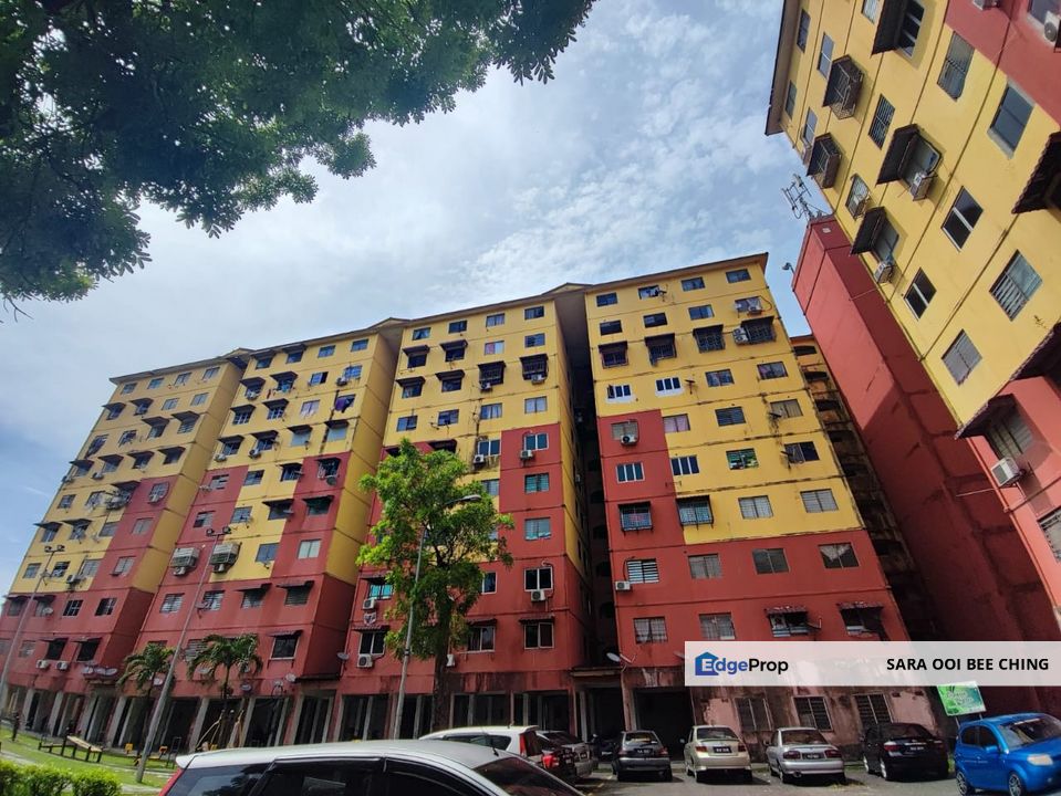 Low Cost Flat with Lift  Pandamar B @ Port Klang situated with easy access to Kesas/Pulau Indah Highway and Federal highway, Selangor, Port Klang
