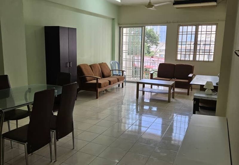 Medan Putra Condominium