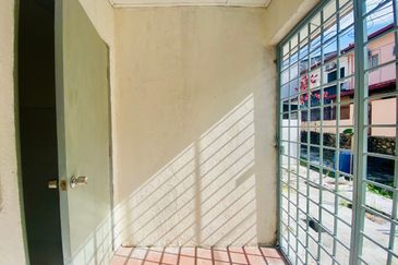 Jalan Ukay Perdana 4/2