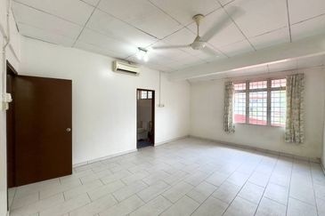 Jalan Pantai Murni 1