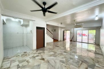 Jalan Pantai Murni 1