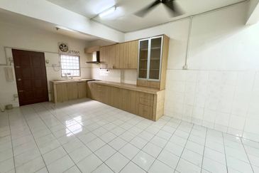 Jalan Pantai Murni 1