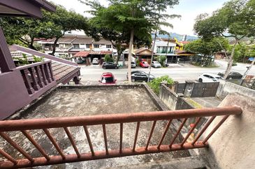 Taman Lembah Keramat AU5