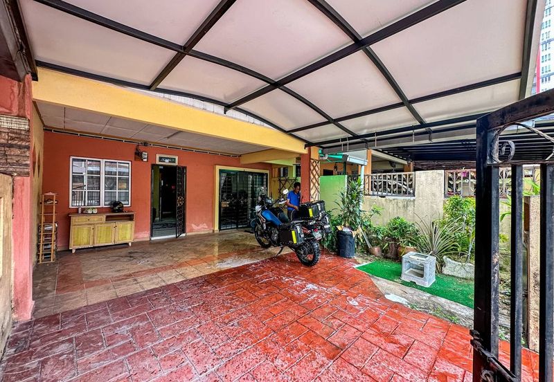 Bandar Tun Hussein Onn