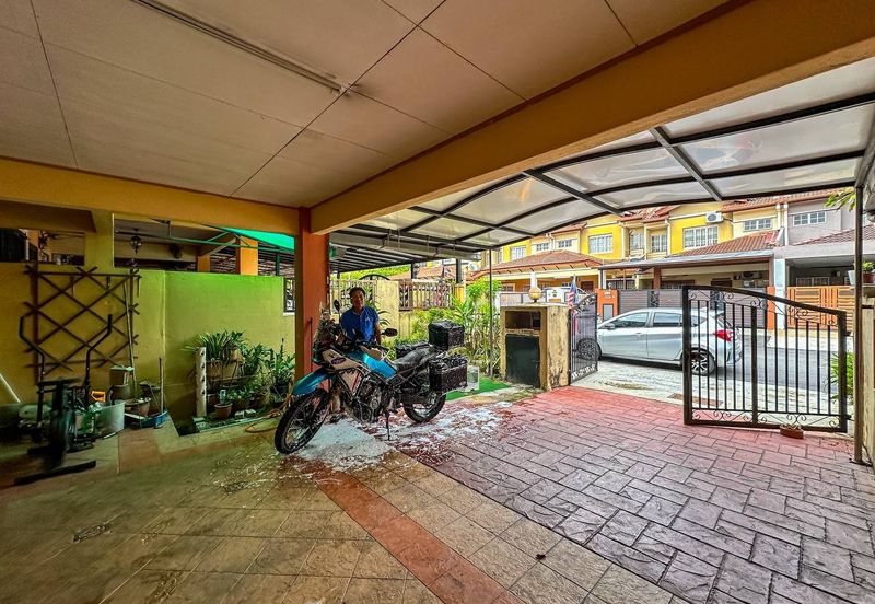 Bandar Tun Hussein Onn