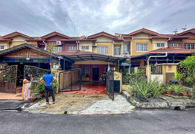 Bandar Tun Hussein Onn