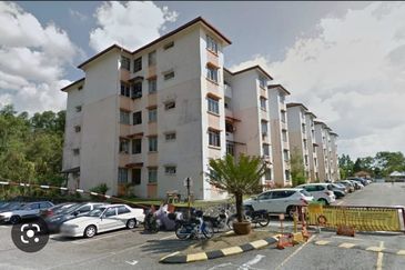 Sri Melor (Mulberry Court)