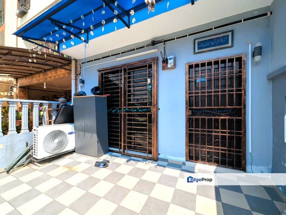 RENOVATED | 3 Storey Terrace House Taman Selayang Mulia, Selangor, Selayang