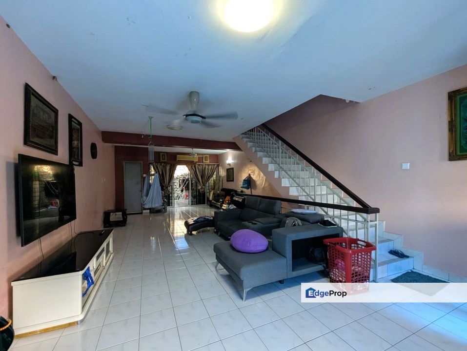 RENOVATED | 3 Storey Terrace House Taman Selayang Mulia, Selangor, Selayang