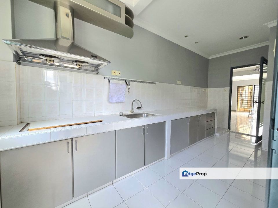 RENOVATED | Casa Venicia Lakeview, Taman Bukit Idaman, Selayang, Selangor, Selayang