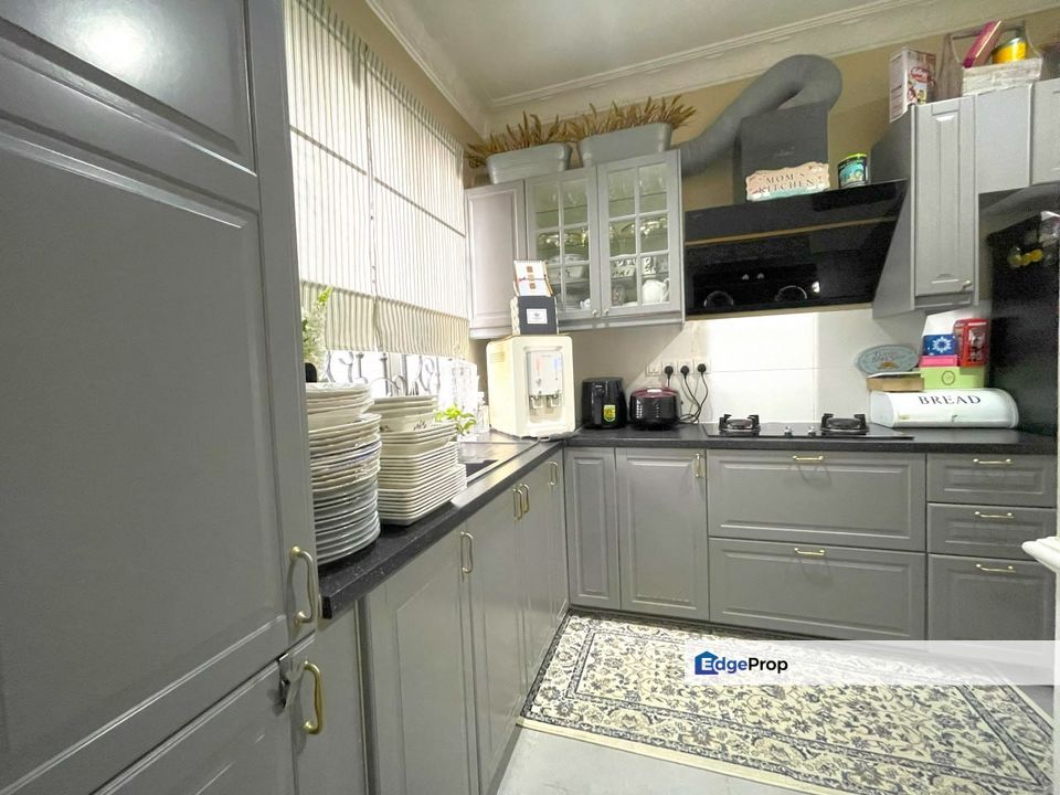 RENOVATED | 3 Storey House Selaseh 36 Taman Selaseh Fasa 2 Batu Caves, Selangor, Batu Caves 