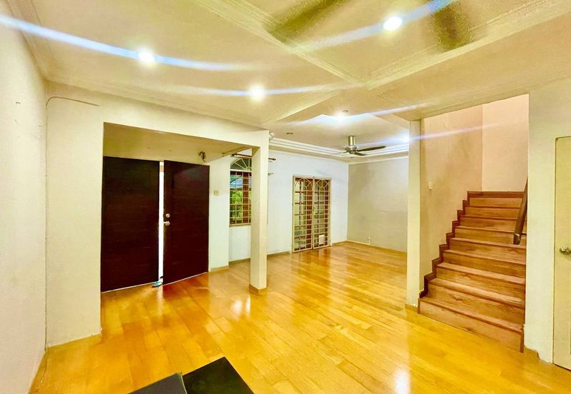 Jalan Suasana, Bandar Tun Hussein Onn