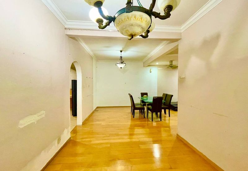 Jalan Suasana, Bandar Tun Hussein Onn