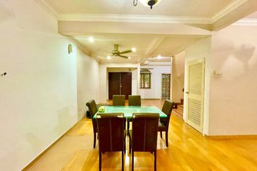 Jalan Suasana, Bandar Tun Hussein Onn