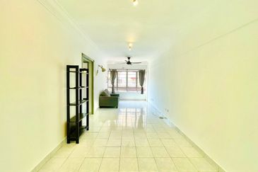 Apartment Indah, Damansara Damai