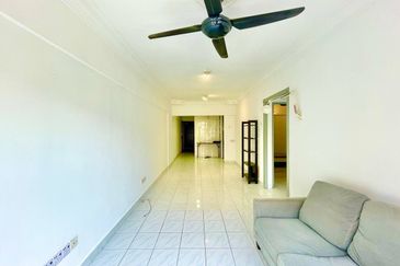 Apartment Indah, Damansara Damai