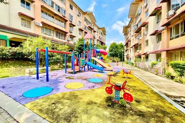 Apartment Indah, Damansara Damai