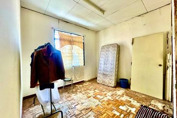 Sri Puteri (Earls Court), Ukay Perdana