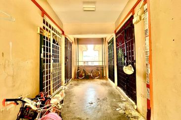 Sri Puteri (Earls Court), Ukay Perdana