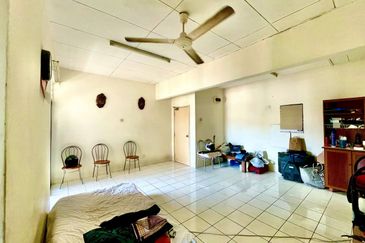 Sri Puteri (Earls Court), Ukay Perdana