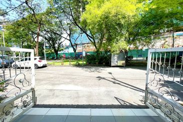CORNER LOT | FACING OPEN | 2 Storey Terrace House Bandar Tasik Selatan